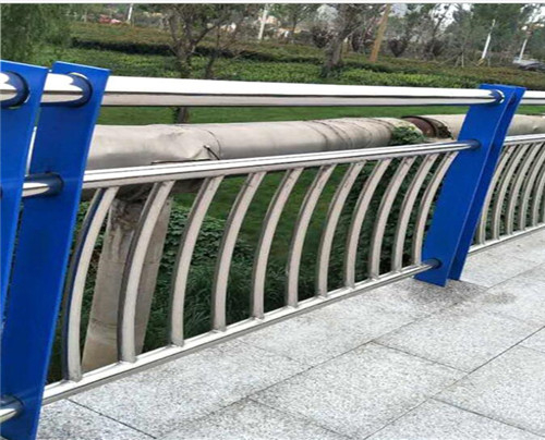 河道不銹鋼橋梁護(hù)欄 304